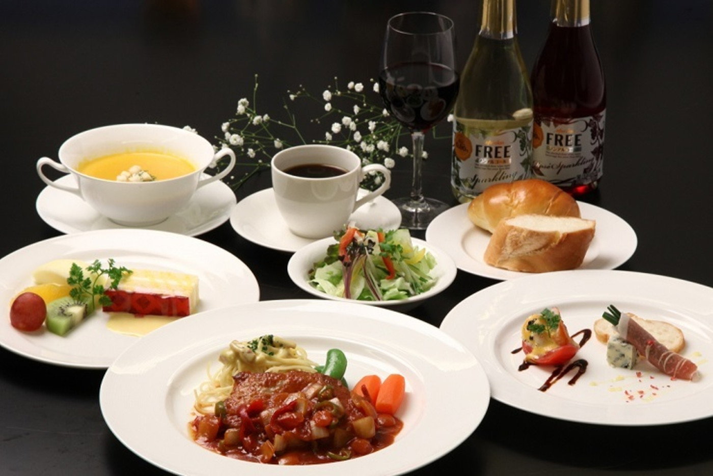 四方を海に囲まれた静かな時間を過ごせるホテル3654316