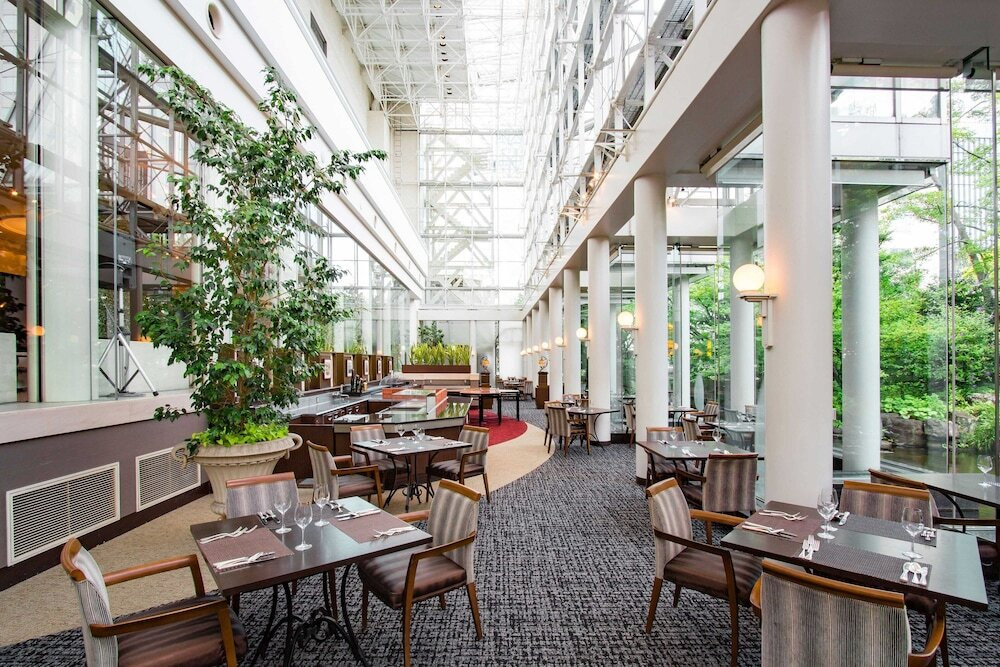 都会のオアシスで優雅な朝食が叶う4264340