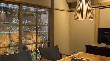 客室内のダイニングエリア / 5