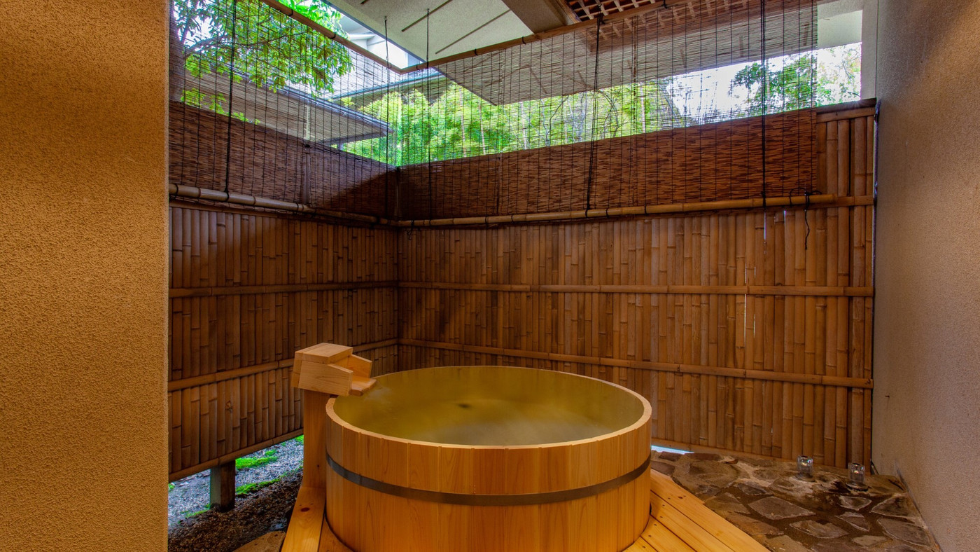 部屋名と同じ花のモチーフがお部屋内に隠されている3645491