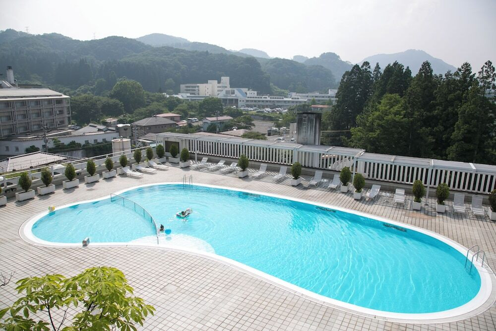 ガーデンプール