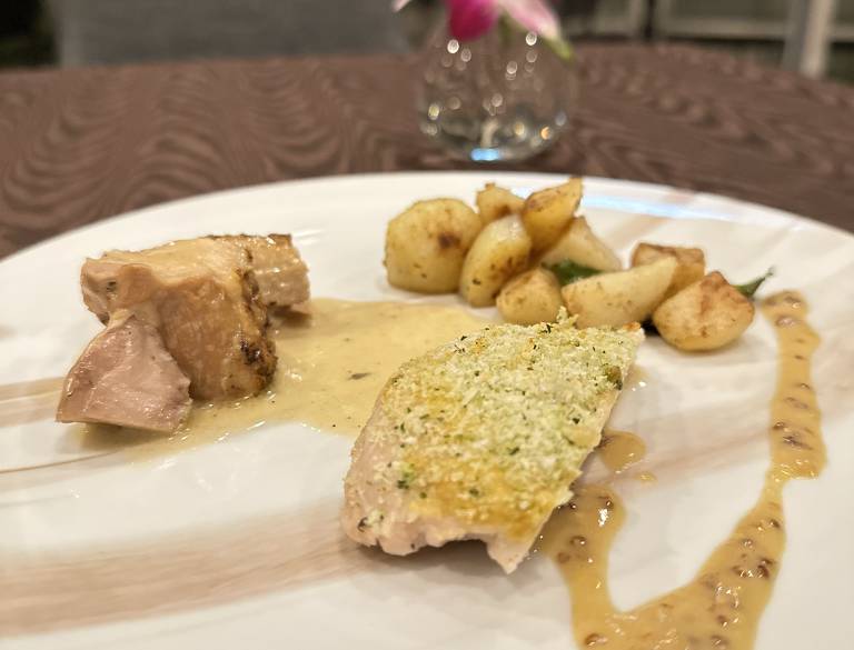 沖縄の美食を味わう
豪華なディナータイム / 3