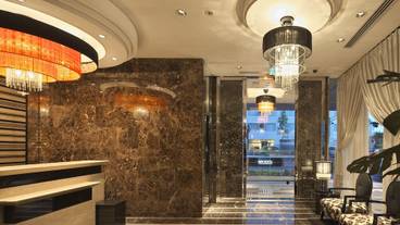 内部エントランス / 2