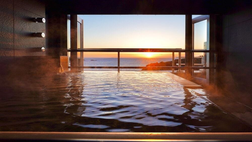 和洋中バイキングで紀州の食材を堪能！日本の夕日の宿百選に選出された宿4027755