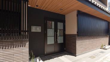 施設の入り口 / 8