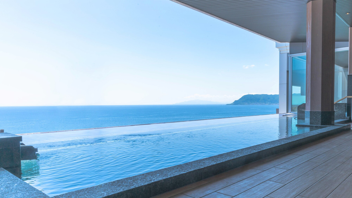 インフィニティ露天風呂の絶景と約150種類のビュッフェに感動3555377