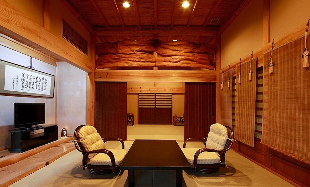 客室も食事も古代風。タイムスリップした気分になれる個性派宿3843778