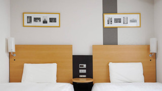 ルーム シングルベッド 2 台 禁煙