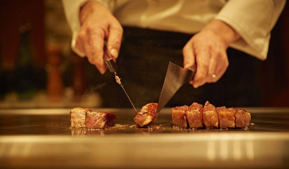 別棟ザ クラブ鉄板焼き「山吹」 / 5