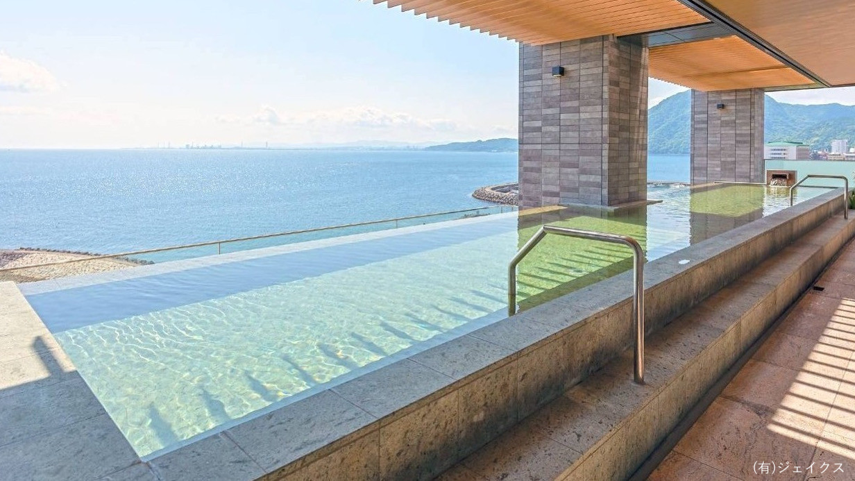 インフィニティ露天風呂と新スタイルのビュッフェを楽しもう3656575