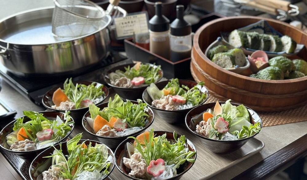 朝食メニュー例 サラダ / 4