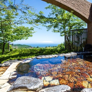 天然温泉で子育ての疲れをほぐす3753625