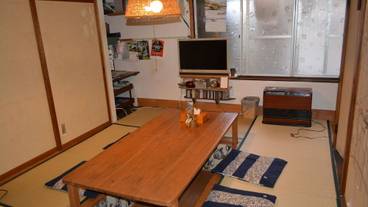 客室内のダイニングエリア / 24