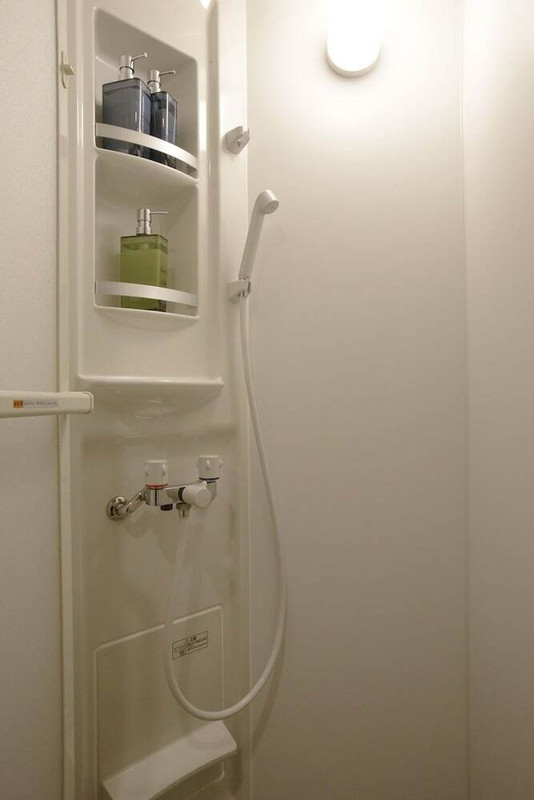 バスルームのシャワー