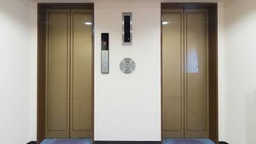 エレベーター / 1