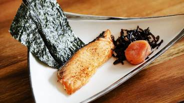 食事・飲み物 / 24