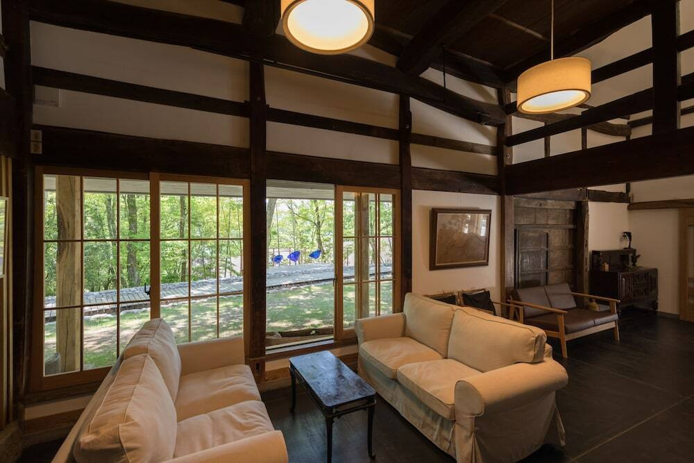 ロビー応接スペース