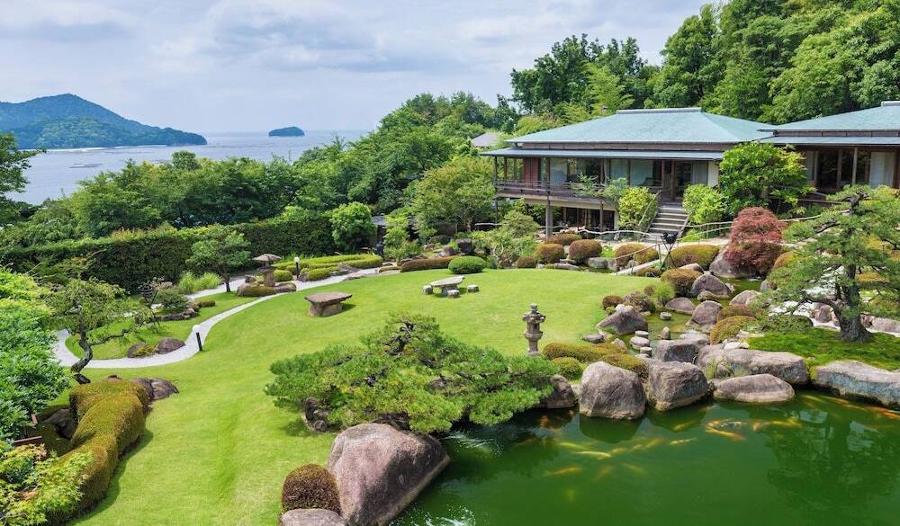 美しい回遊式庭園 / 1