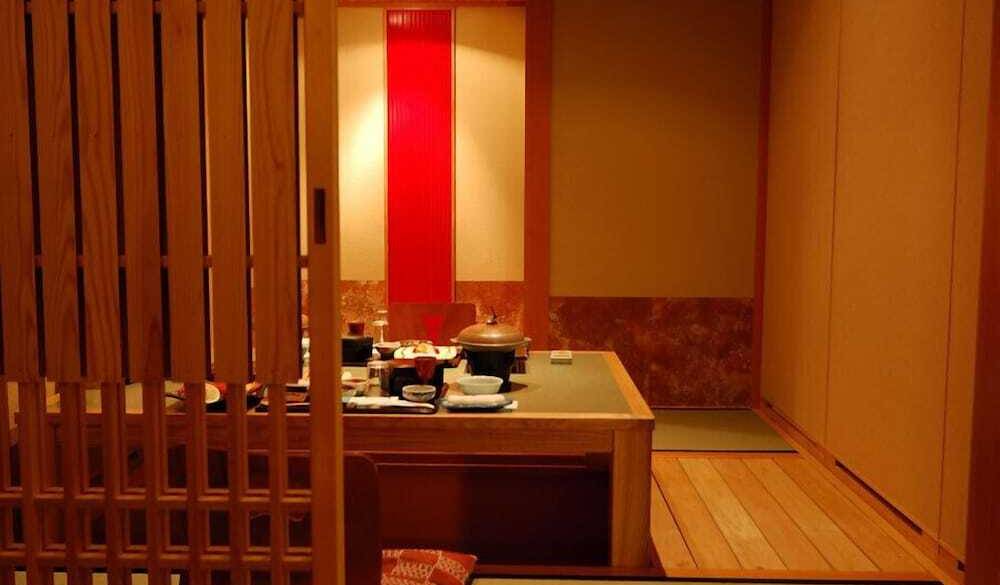 海鮮たっぷりの
ごちそうを堪能 / 5