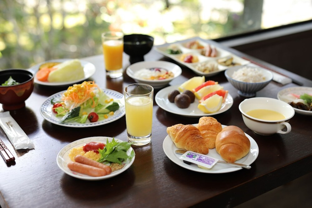 朝食