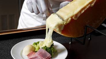 夕食一例／ラクレットチーズ / 2