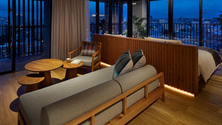 デラックスコーナーツイン（高層階、ソファベッド付）