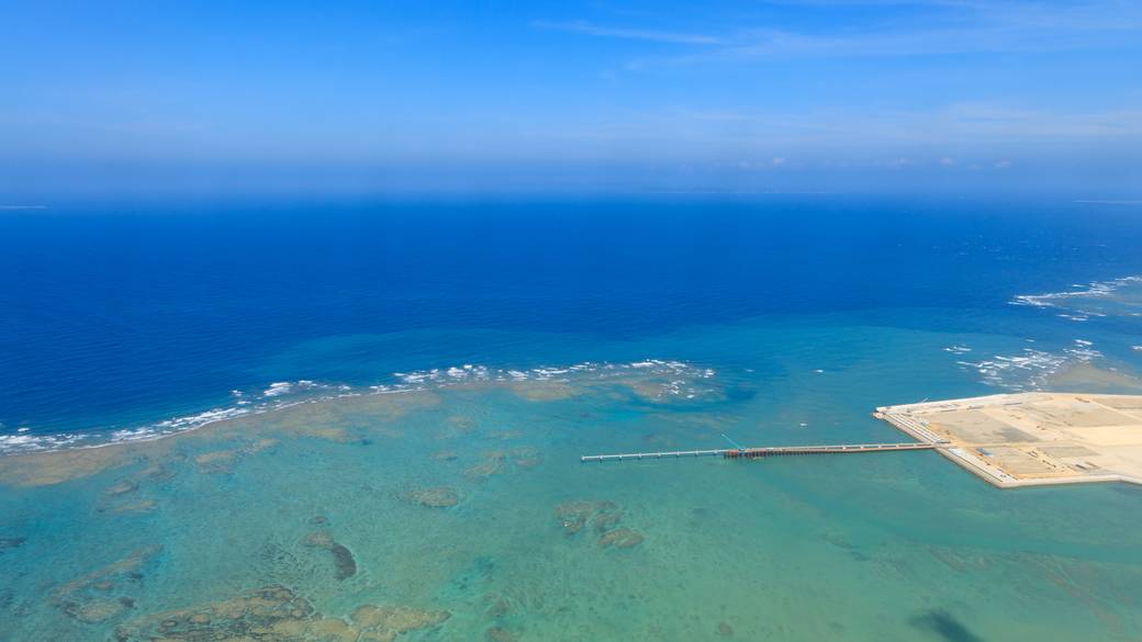 空から見た那覇空港 / 1