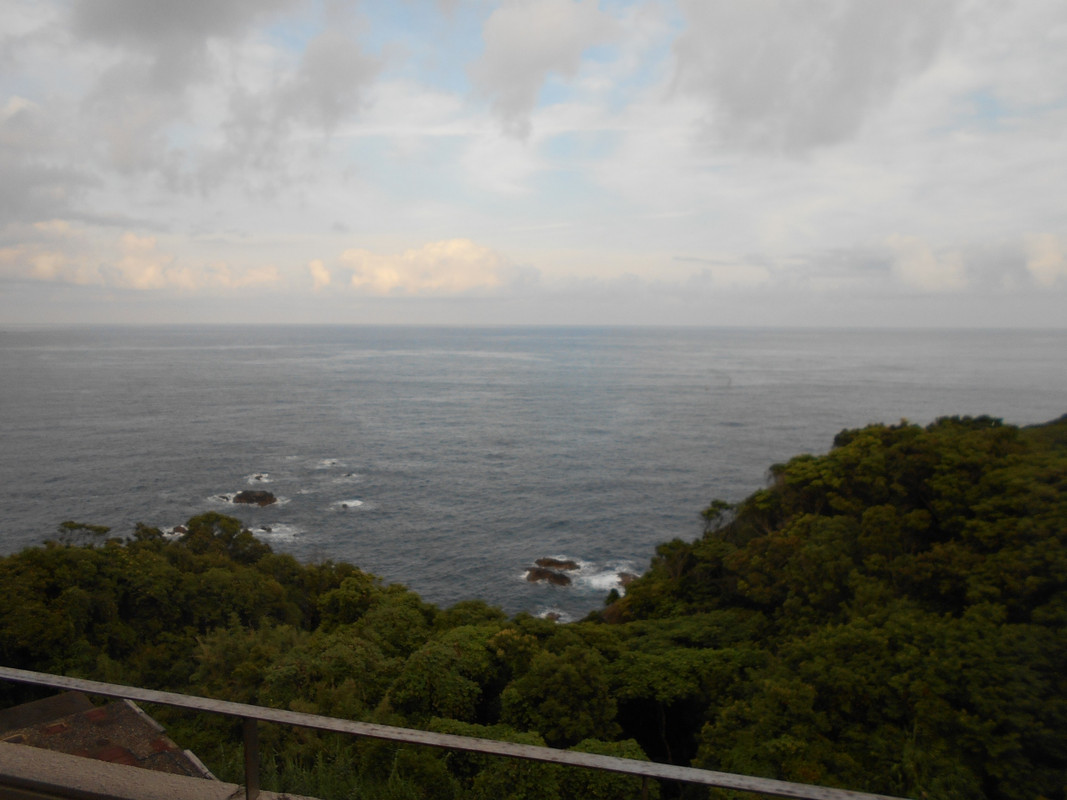 部屋からの熊野灘