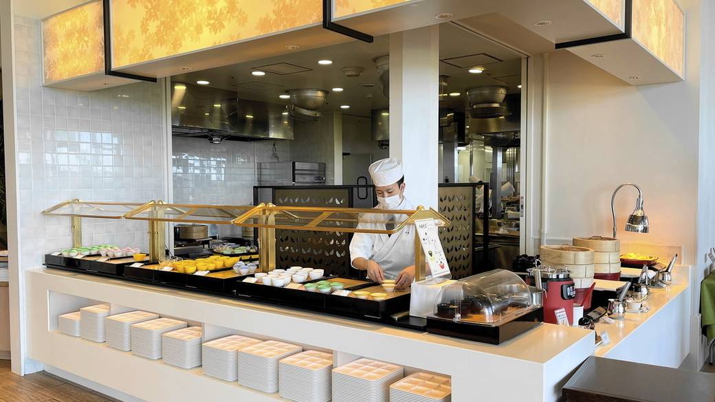 朝食ビュッフェコーナー / 2