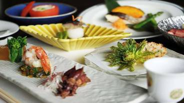 食事・飲み物 / 4