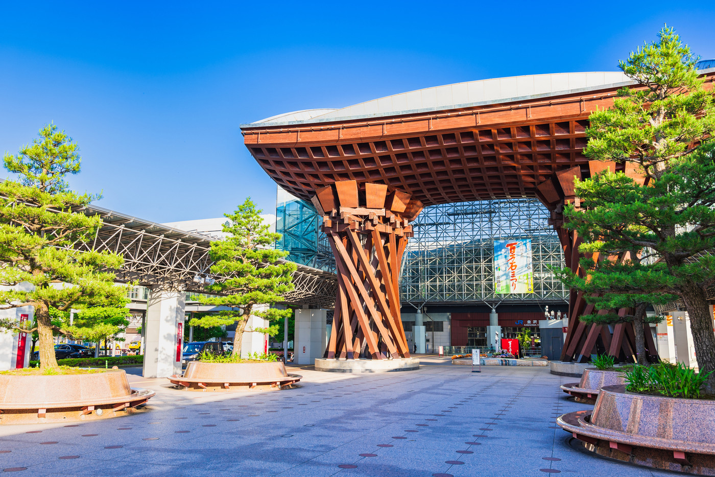 金沢駅　鼓門