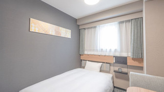 セミ ダブル ルーム 禁煙