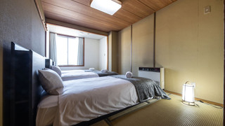 トリプルルーム 共用バスルーム