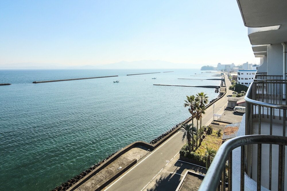 ビアガーデンやプールにハシャぐ！3446993