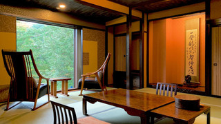 [禁煙] 本館 庭園眺望 和室10畳 バス無し/トイレ付き/洗面付