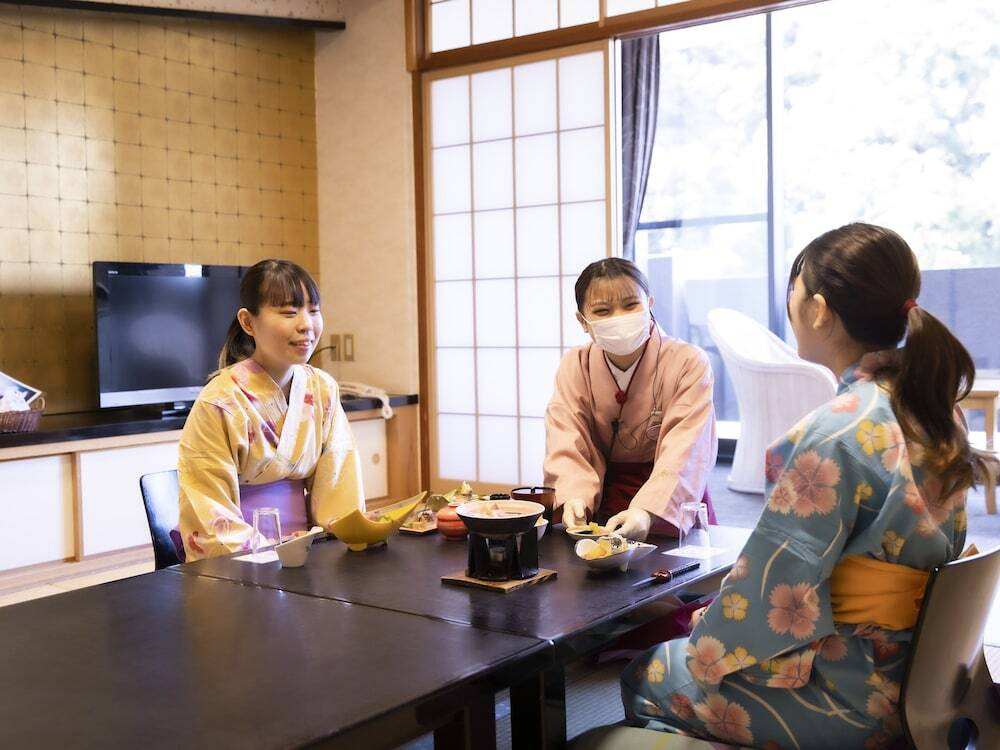 旅館のお食事処