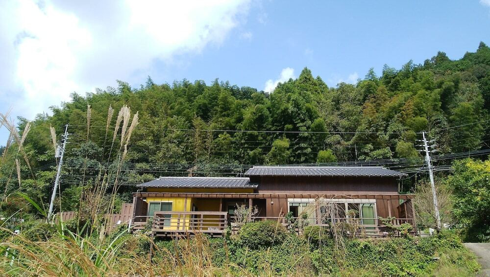 里山の中にある、ほんわかウッディなヴィラ3552987