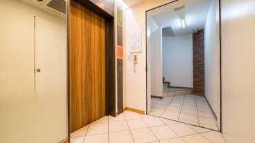 エレベーター / 1