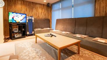 カラオケ ルーム / 7