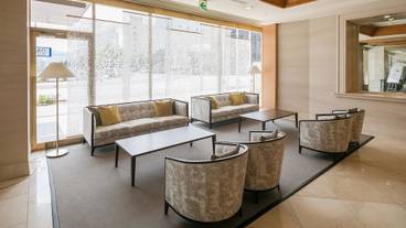 ロビー応接スペース / 9