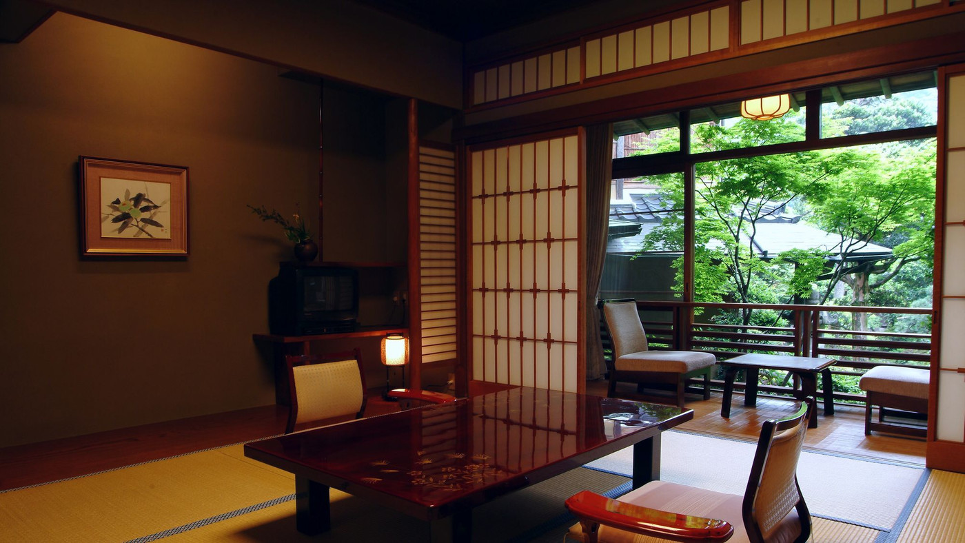 大正ロマンな日本旅館で目にも美しい優雅な朝食を3494343