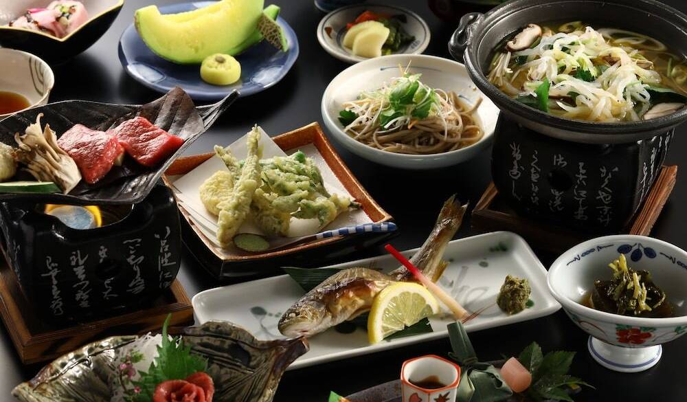 会席料理一例① / 1