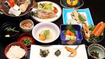 食事・飲み物 / 3