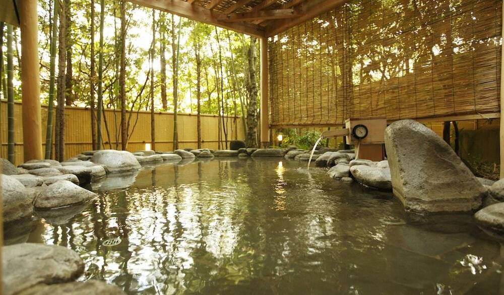 大浴場の開放感を
堪能しましょ / 2