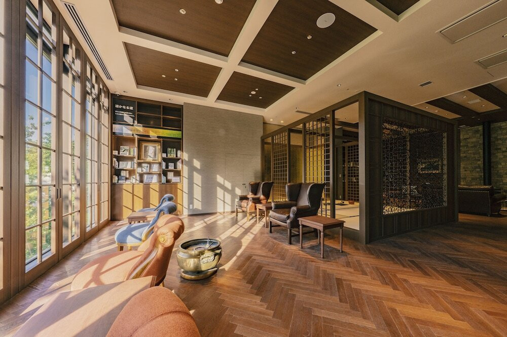 渓谷の緑を望むお部屋でのオイルマッサージやタイマッサージでリラックス3918768