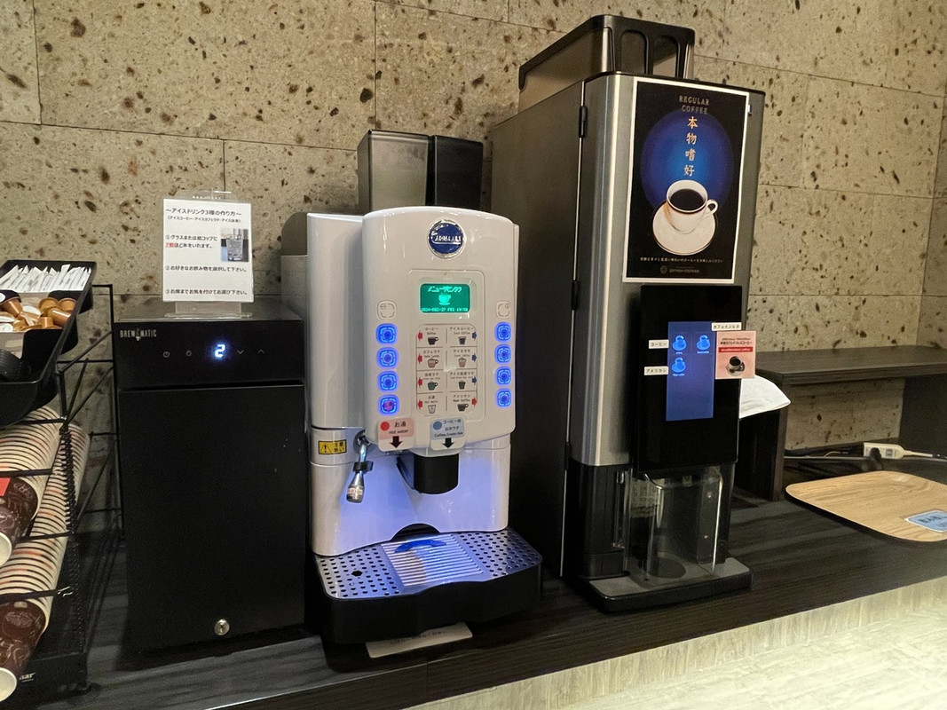 ラウンジのドリンクバー