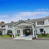 南国のリゾート感溢れる
白壁の館にチェックイン / 2