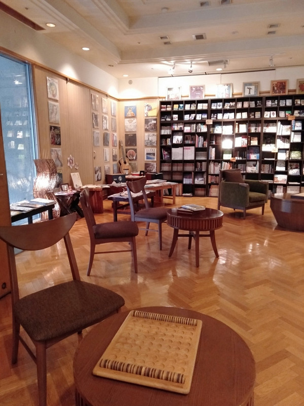 ロビーすぐのラウンジ