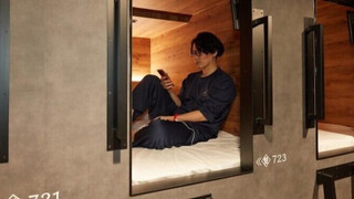 カプセルルーム2室 上段 男性用ドミトリー 禁煙