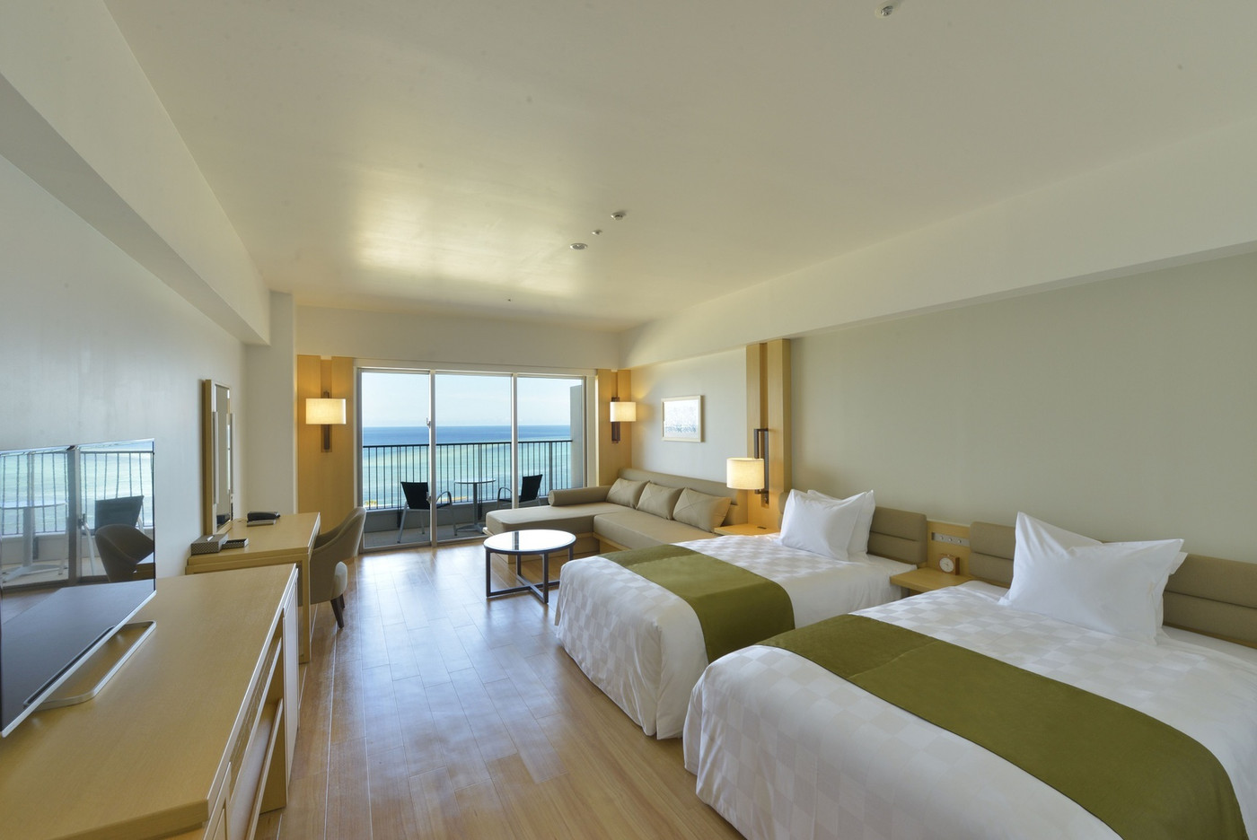 7．リラクゼーションで遊びつくせる「ホテルオリオンモトブリゾート＆スパ」3524499